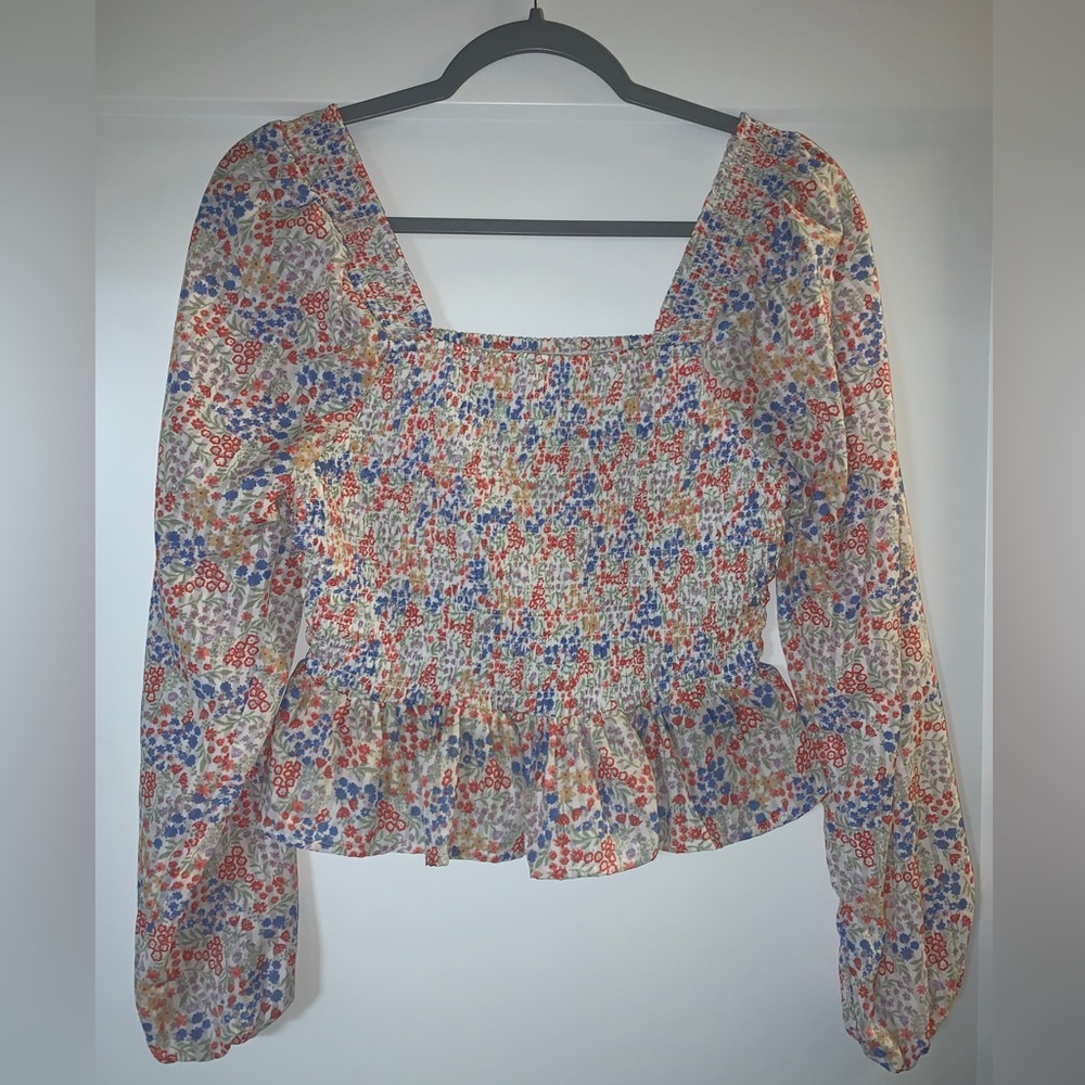 NWT Japna Floral Smocked Long Sleeve Blouse Size Small